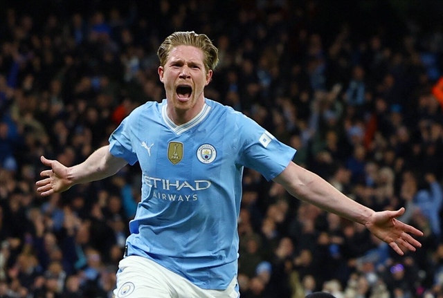 爱游戏官方入口 -德布劳内迎来二十赛季高光表现，IG球迷沸腾！的简单介绍