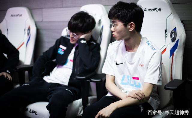 爱爱游戏下载 - TheShy遭遇七连败,TL教练面临压力!