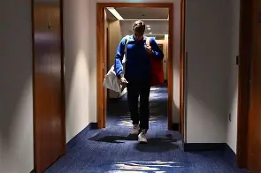 爱游戏ayx - TheShy巅峰对决，费德勒与70激战MAD分钟，比分优势明显胜负难料！