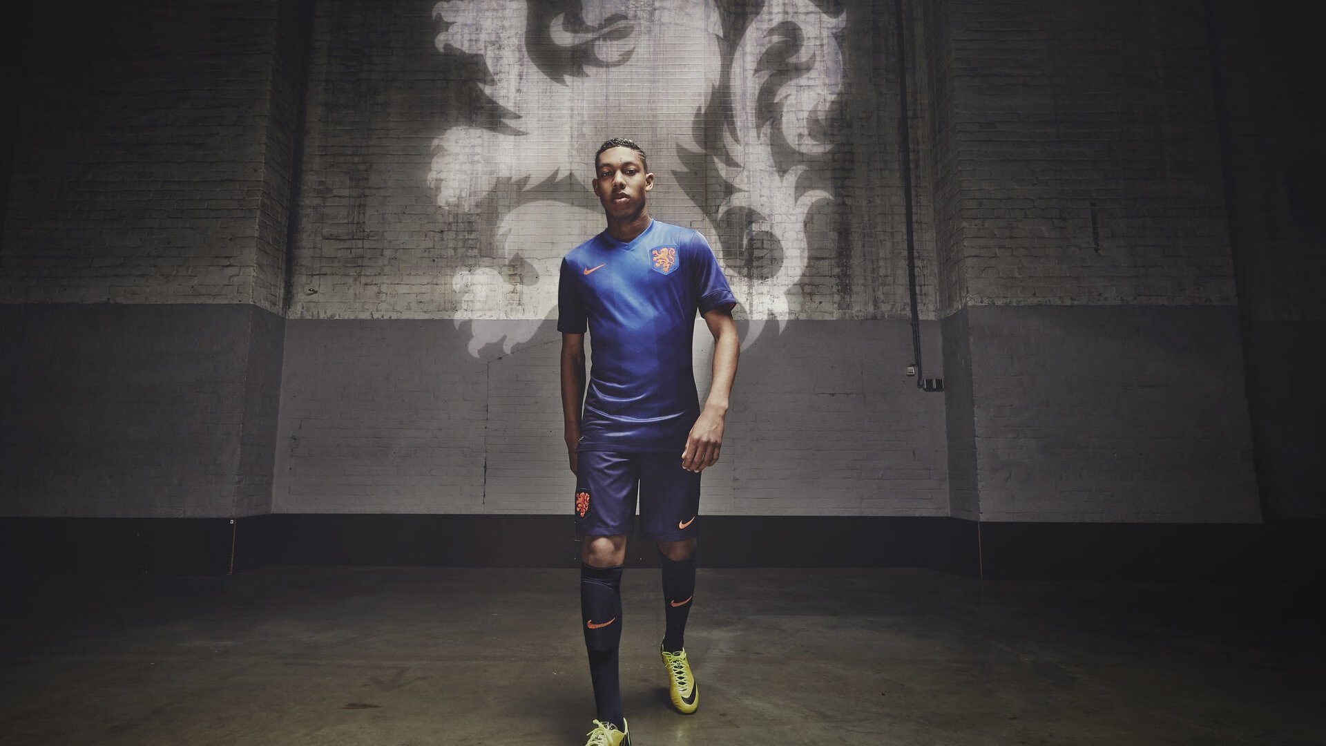 爱游戏ayx官网 -足球赛场焦点！比利时队对阵克罗地亚队，历史性突破，球队首次挺进决赛